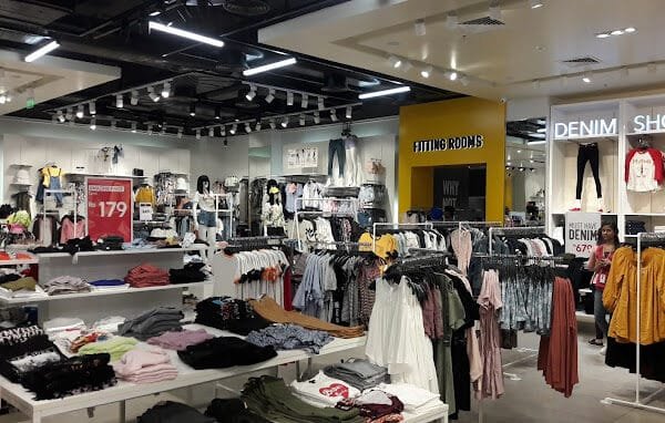 Piccadily Square Mall