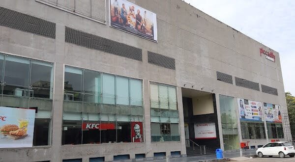 Piccadily Square Mall