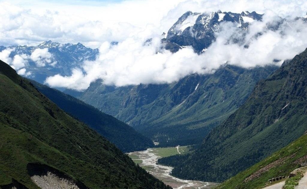 lachung height from sea level, lachung altitude, height of lachung from sea level, lachung elevation in meters, lachung height in feet, lachung north sikkim altitude, lachung snowfall height, lachung climate by altitude, lachung yumthang valley height, lachung high altitude village, lachung geography altitude