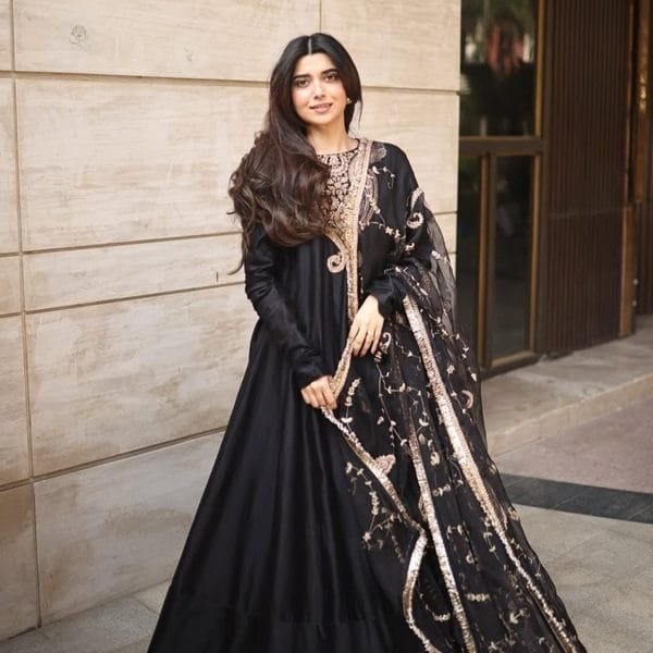 nimrat khaira, nimrat khaira biography, nimrat khaira age, nimrat khaira birth date, nimrat khaira birthday, nimrat khaira height in feet, nimrat khaira husband name, nimrat khaira marriage, nimrat khaira family, nimrat khaira songs, nimrat khaira time chakda, nimrat khaira supna laavan da, nimrat khaira challa, nimrat khaira ajj kal ajj kal, nimrat khaira jaan,