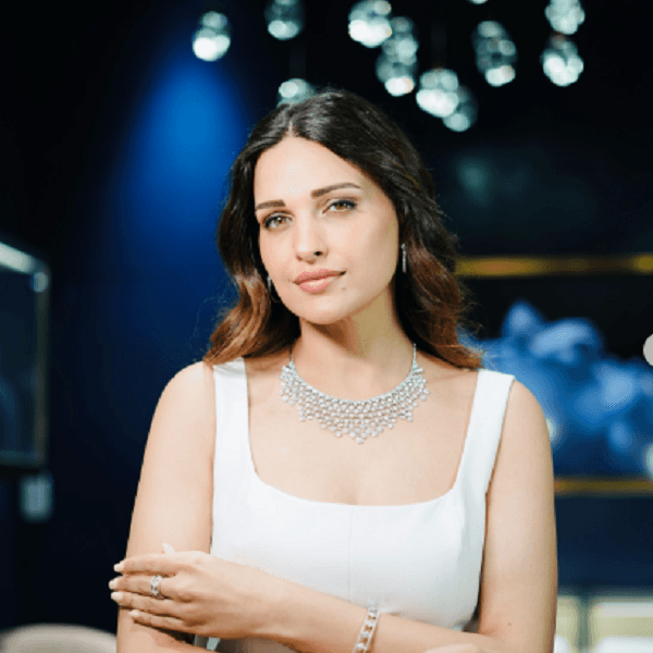 Himanshi Khurana Biography