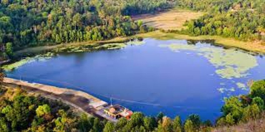 Honnamana Kere Lake – A Peaceful Lakeside Retreat